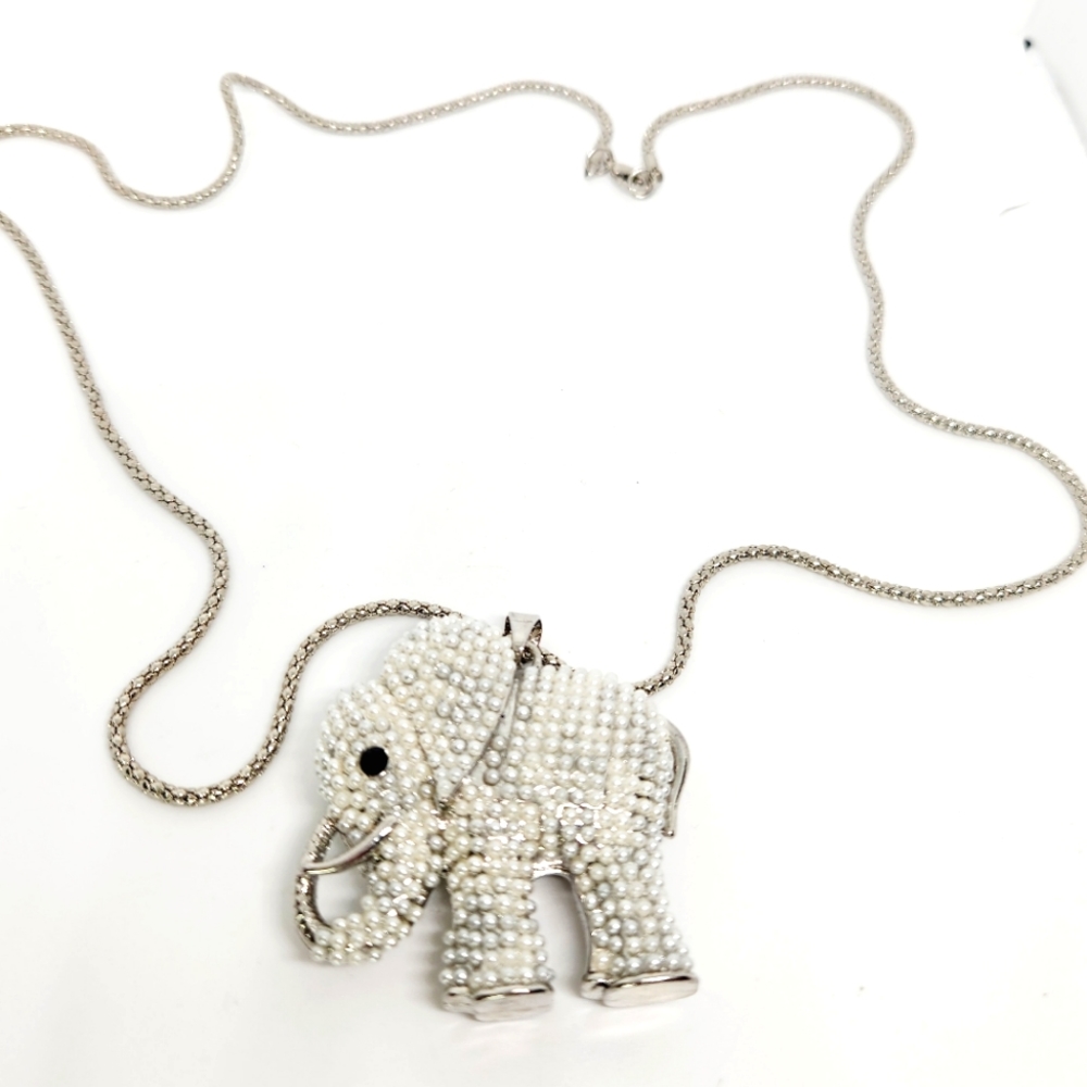 Seed Pearl Bead Silver Tone Figural 3d Elephant Statement Necklace Pendant